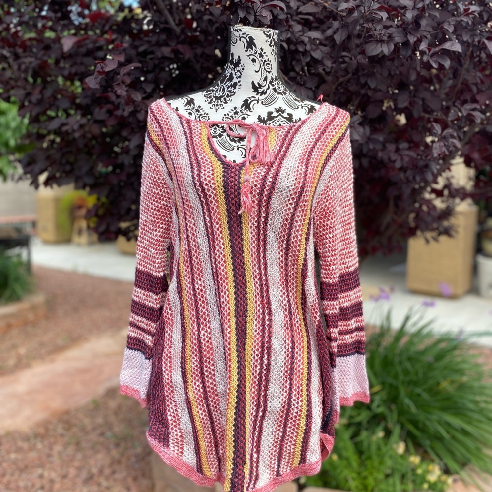 3/$15 beachy vibes sweater size L - Picture 3 of 9